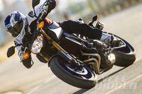 Yamaha FZ 09 Naked Sportbike Motorcycle Review Photo Gallery Cycle