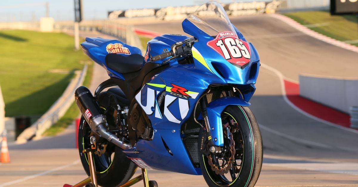 here-s-the-difference-between-superbike-and-superstock-1000-spec-bikes