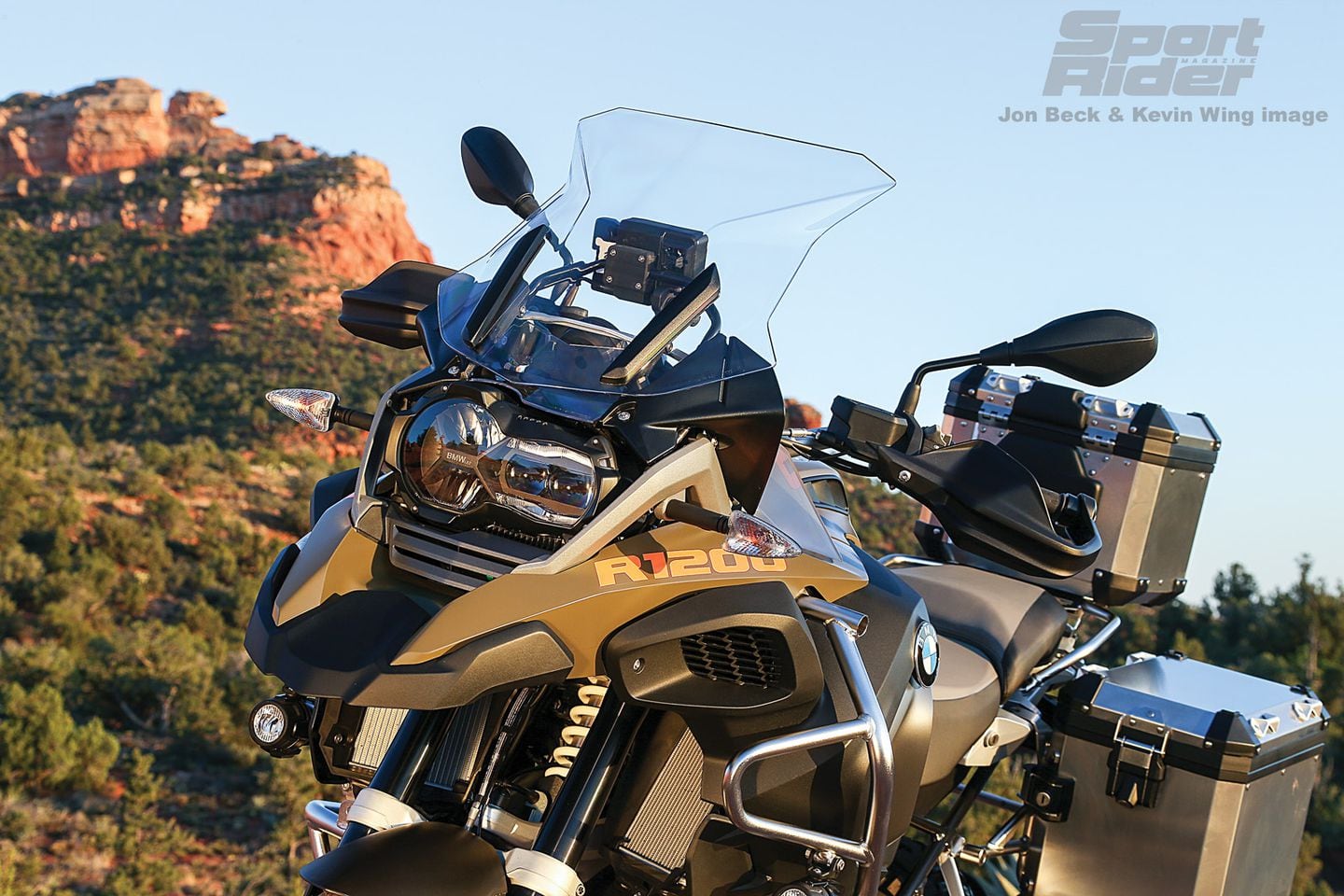 2014 BMW R1200GS Adventure - webBikeWorld