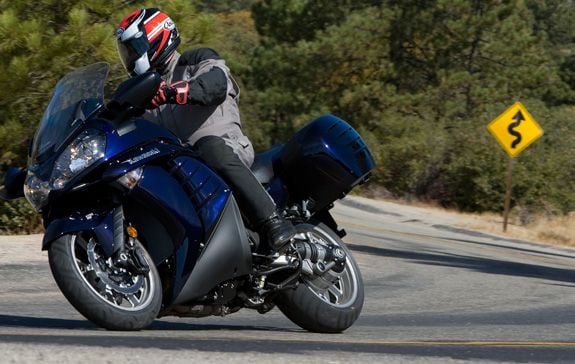 2010 Kawasaki Concours 14 Review- Concours 14 First Ride Road 