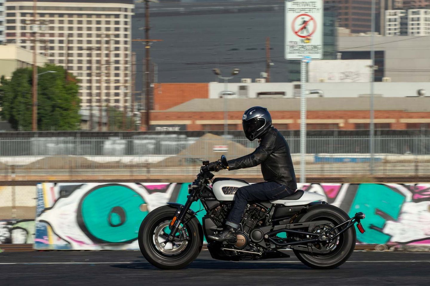 Harley-Davidson debuts its super rowdy 2021 Sportster S - CNET