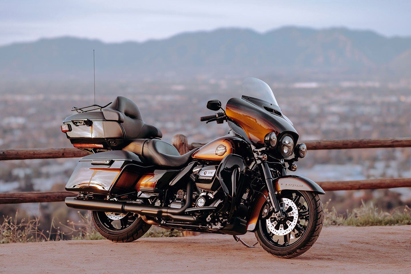 Harley-Davidson Tobacco Fade Enthusiast Motorcycle Collection 