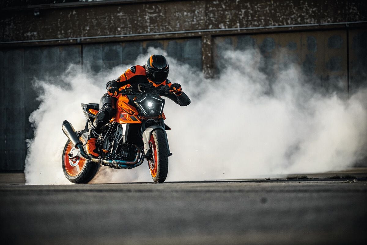 It wouldn’t be a KTM Duke photoshoot without smoke. The aim for the 990 Duke was more performance.