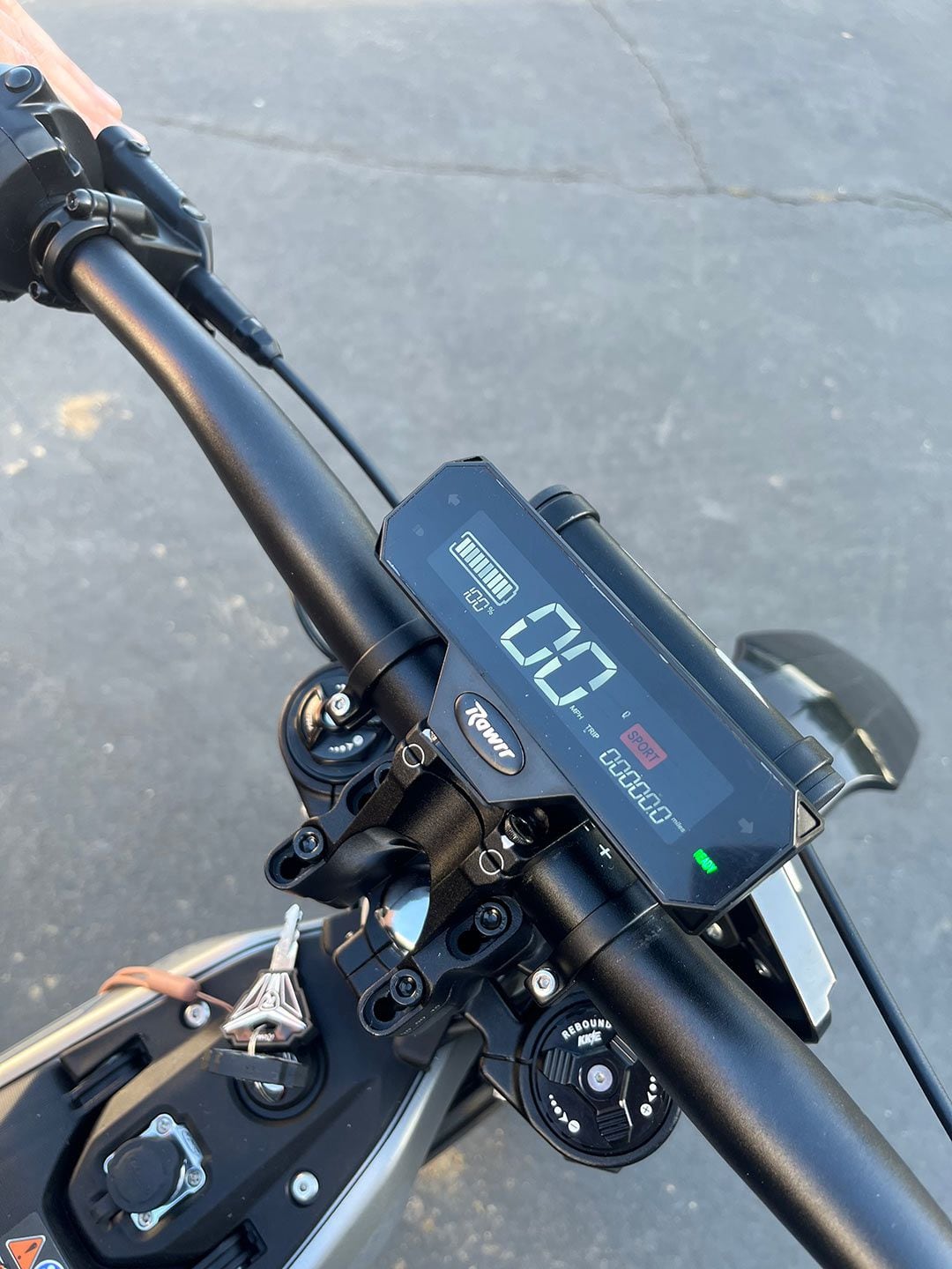 The Rawrr has a simple-to-use, easy-to-read display with battery life, speed, riding mode, and an odometer.