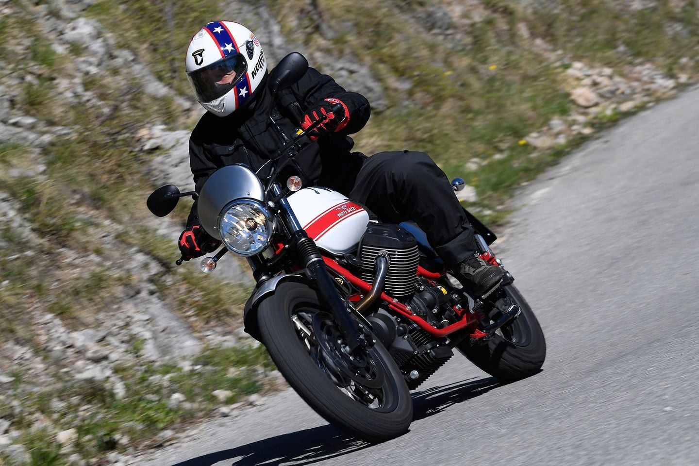 First ride: Moto Guzzi V7 II Racer