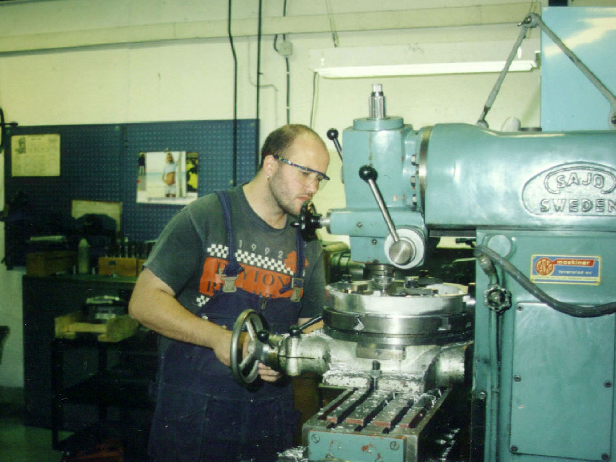 The pen is not Stenegärd’s only tool­— this image shows him at the mill with a lovely rotary table mounted as he finishes the hubless Aprilia power-cruiser that was his design university master’s thesis.