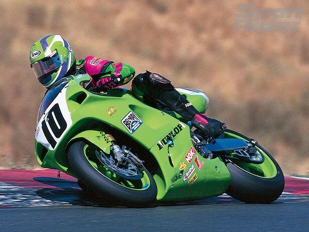 SR Archive: Doug Chandler's Muzzys Kawasaki ZX-7RR | Cycle World