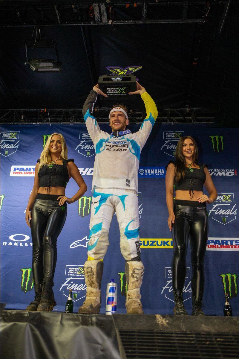 A Moto 2 win gave Ken Roczen second place overall at the Chicagoland Speedway.