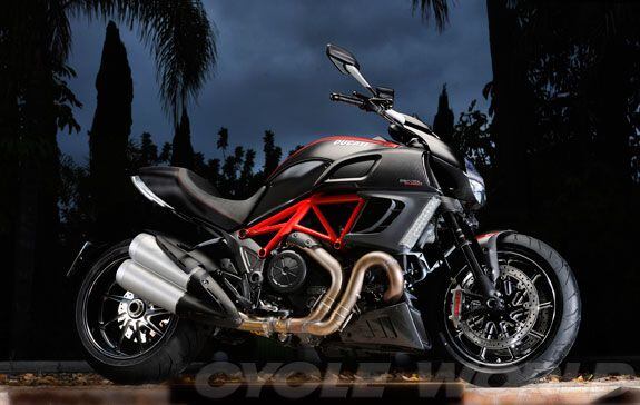 2011 on sale diavel carbon