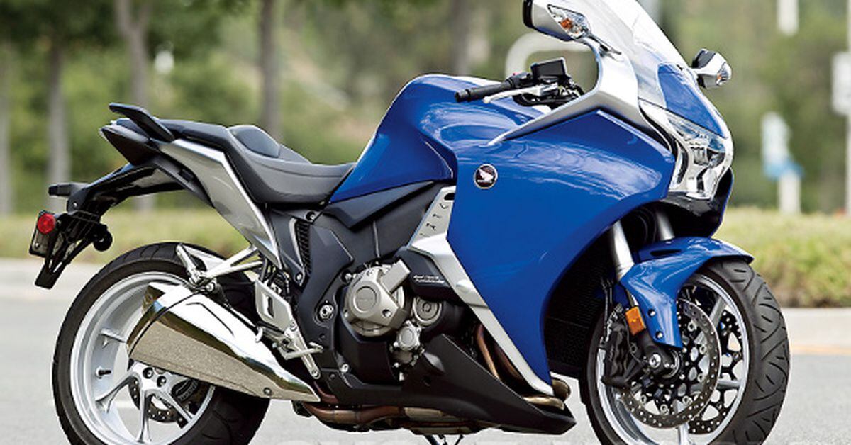 2012 Honda VFR1200F DCT- Dual-Clutch Update | Cycle World