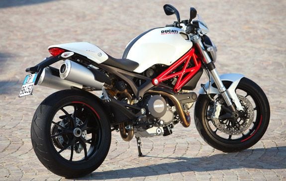 Ducati monster discount 696 fuel injection