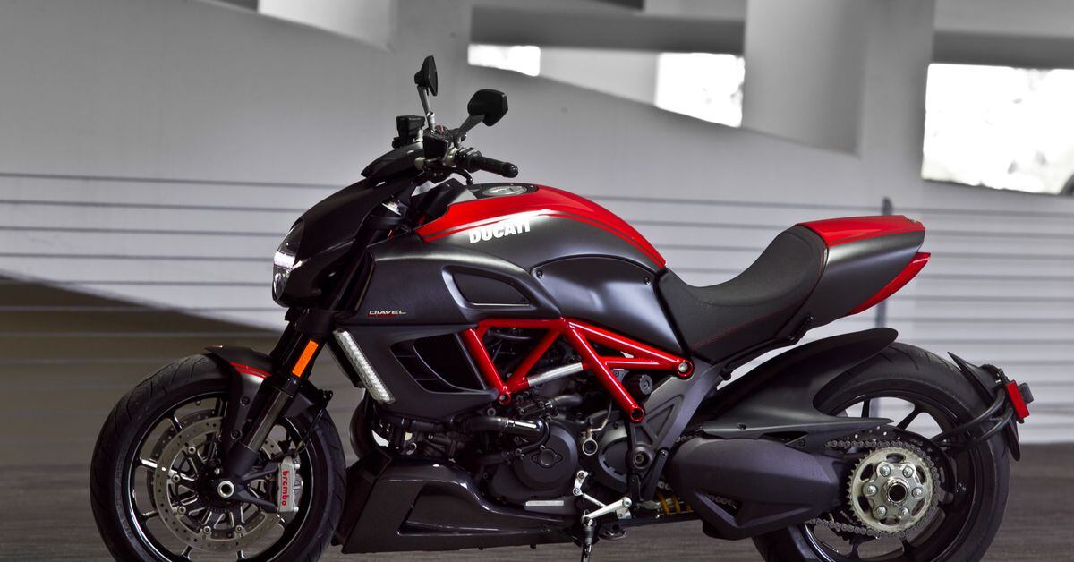 Ducati Diavel Carbon- Ten Bikes with Soul and Character- CW Feature ...