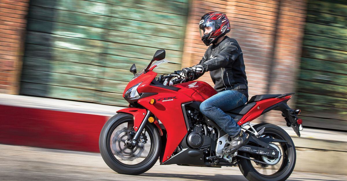 2013 Honda CBR500R First Look Review | Cycle World