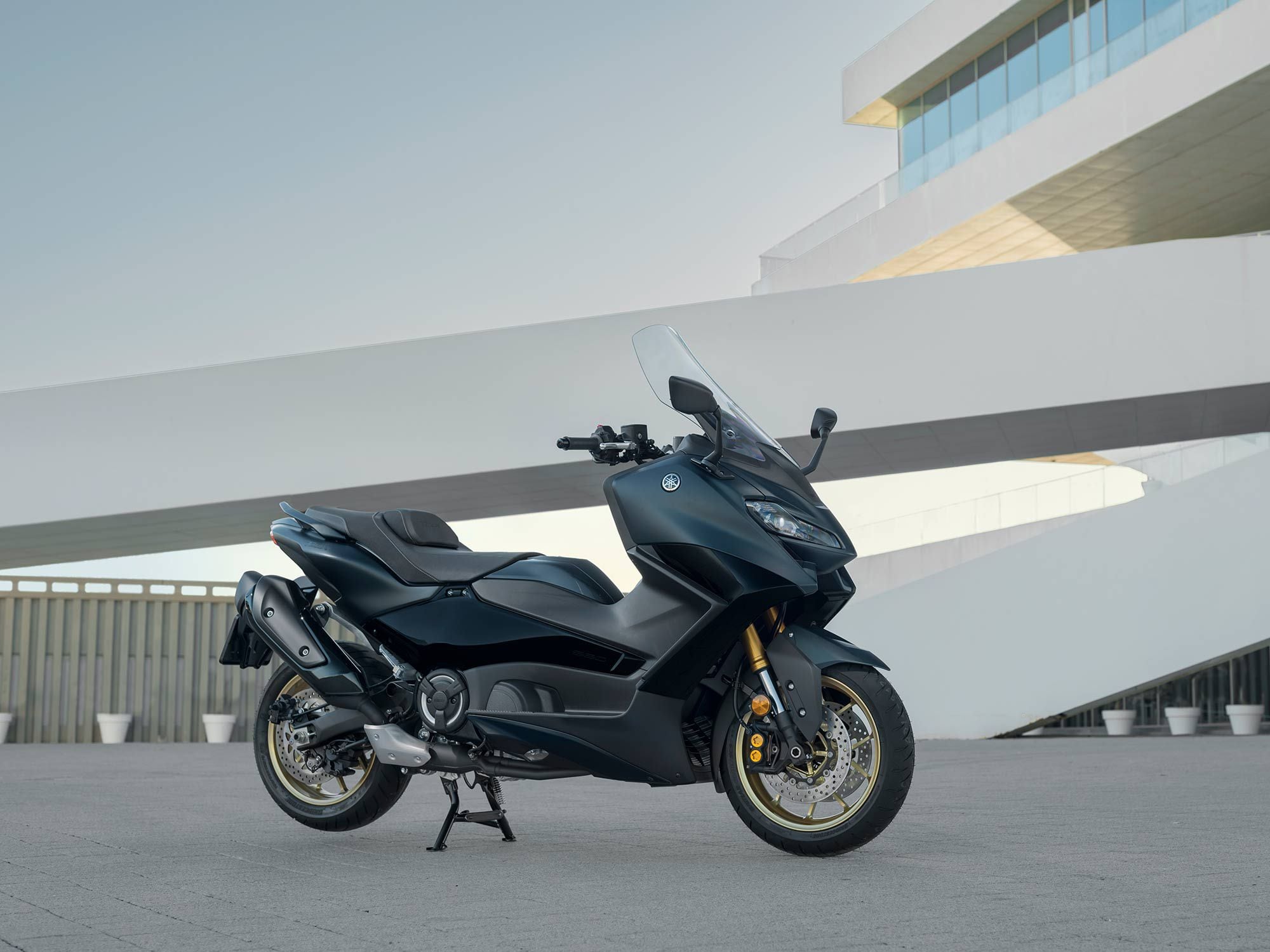 For 2022 The TMAX Tech Max gets a fresh look with new tech and connectivity.