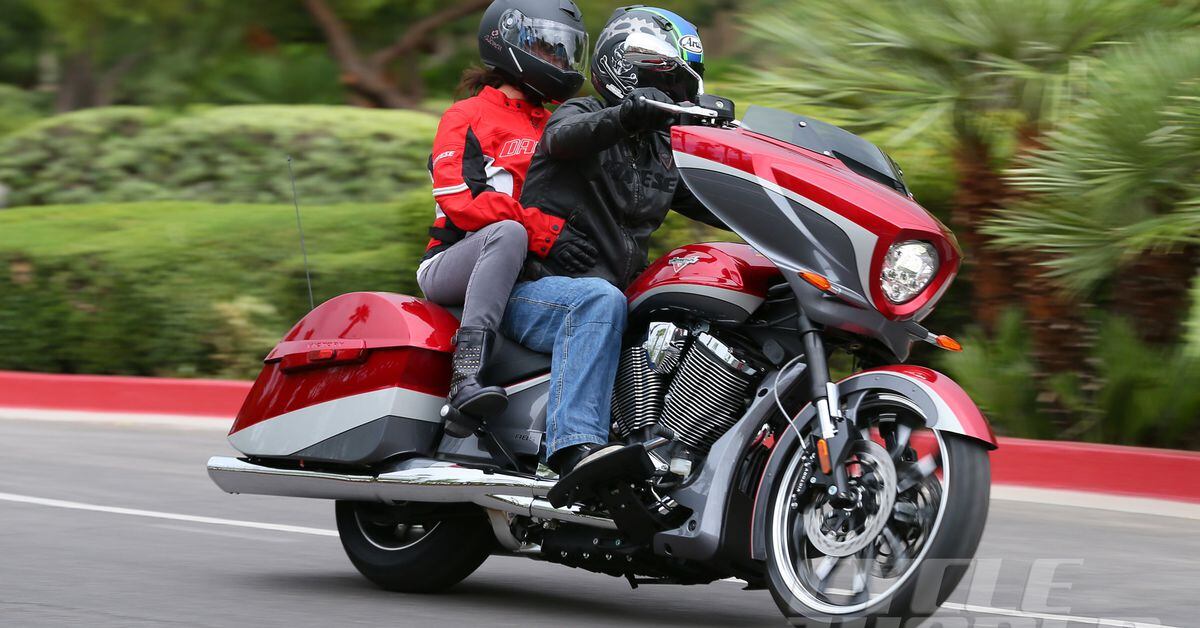 2015 Victory Magnum Bagger- First Ride Motorcycle Review- Photos- Specs ...