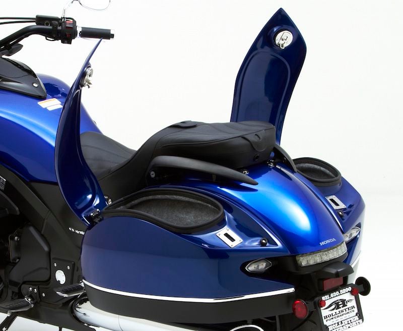 Honda valkyrie oem hot sale hard saddlebags