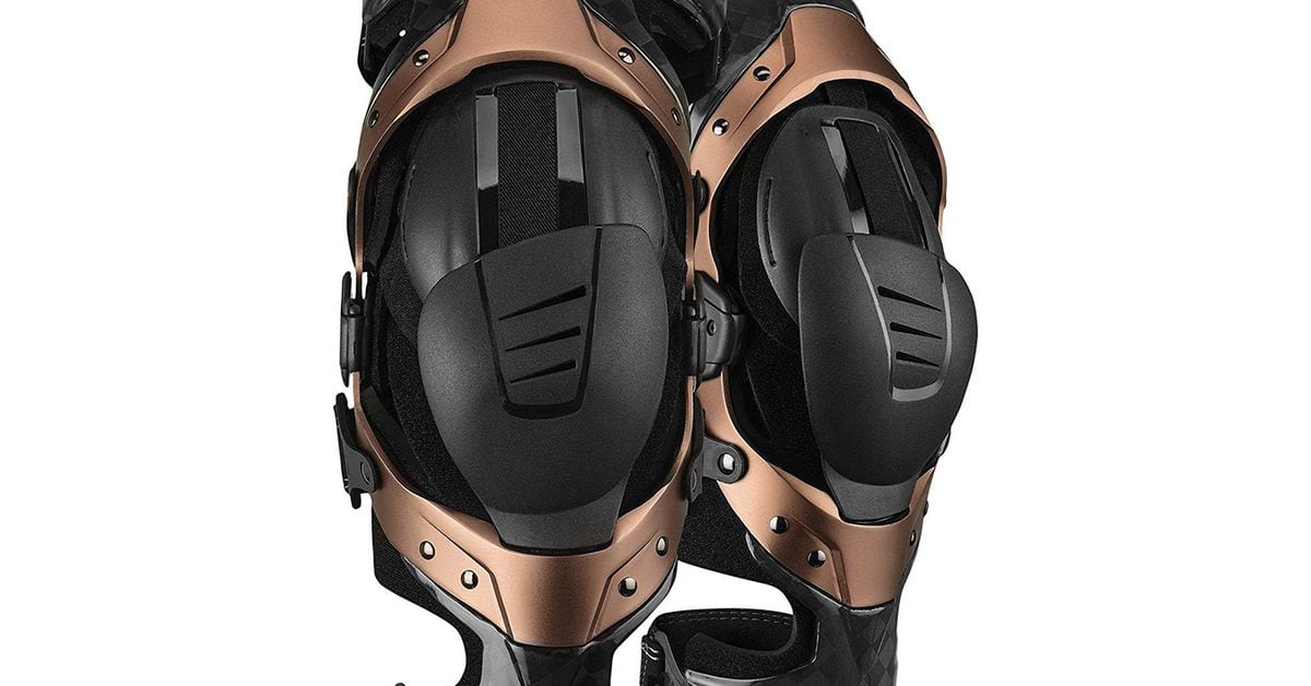 Great Motorcycle Knee Brace Options | Cycle World