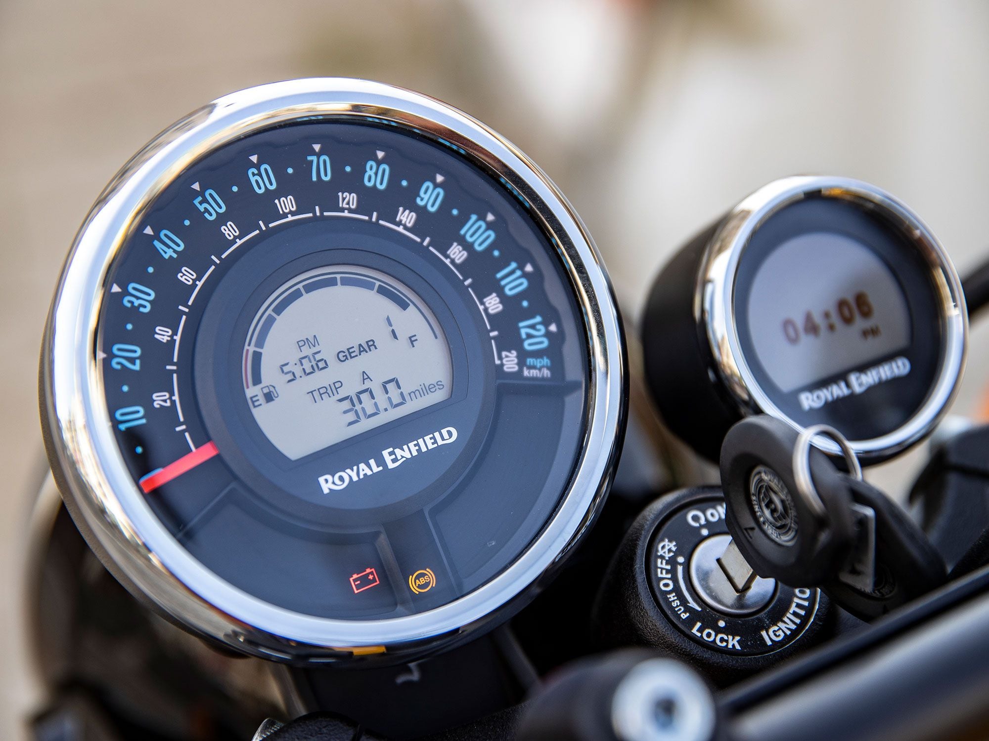 Typically riders would have to go to the aftermarket for navigation products for their motorcycles. With the Meteor 350, the Tripper Navigation system comes standard and displays on the gauge on the right.