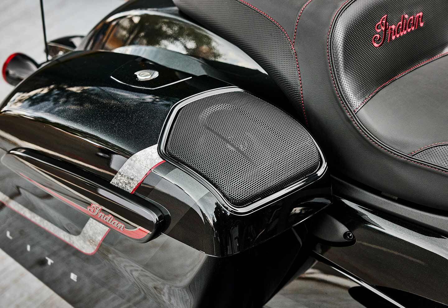 The Challenger Elite comes standard with the new PowerBand audio system. The 100-watt saddlebag speakers sport a modern look and UnderGlow, soft-white LED accent rings.