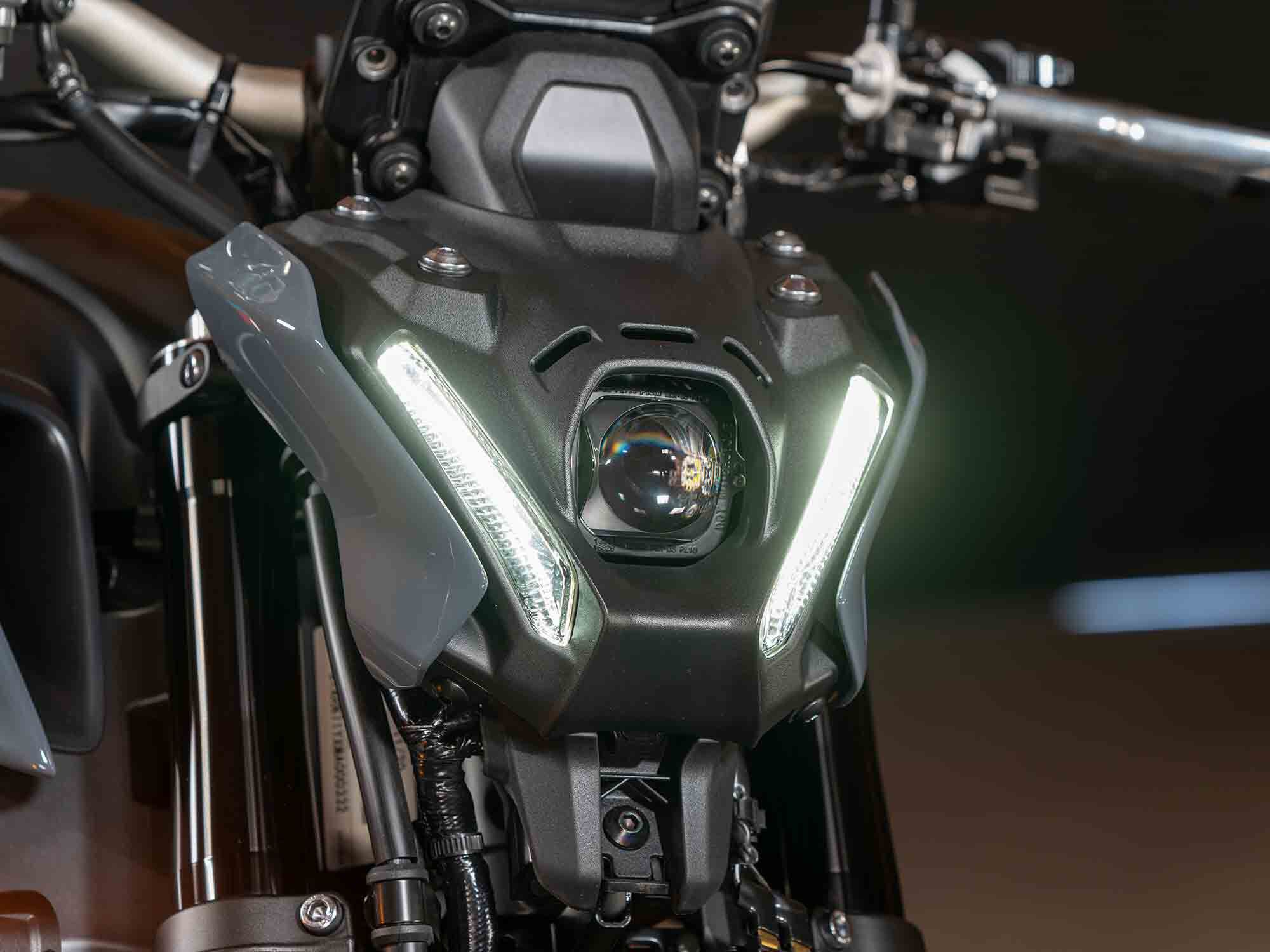 The MT-09′s headlight is a bold design to say the least, but the LED and dual-lens-in-series headlight is effective.