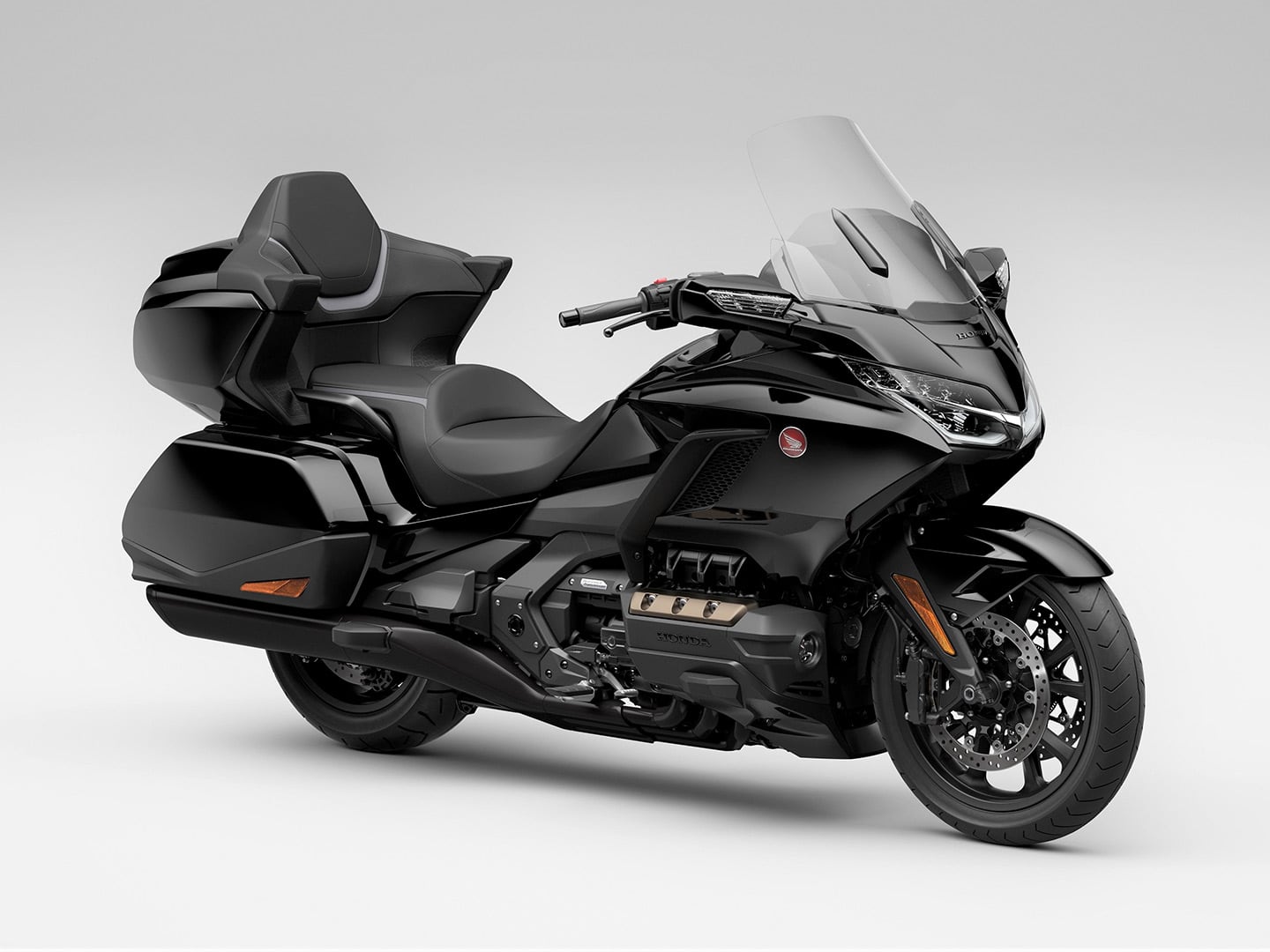 2024 Honda Gold Wing studio