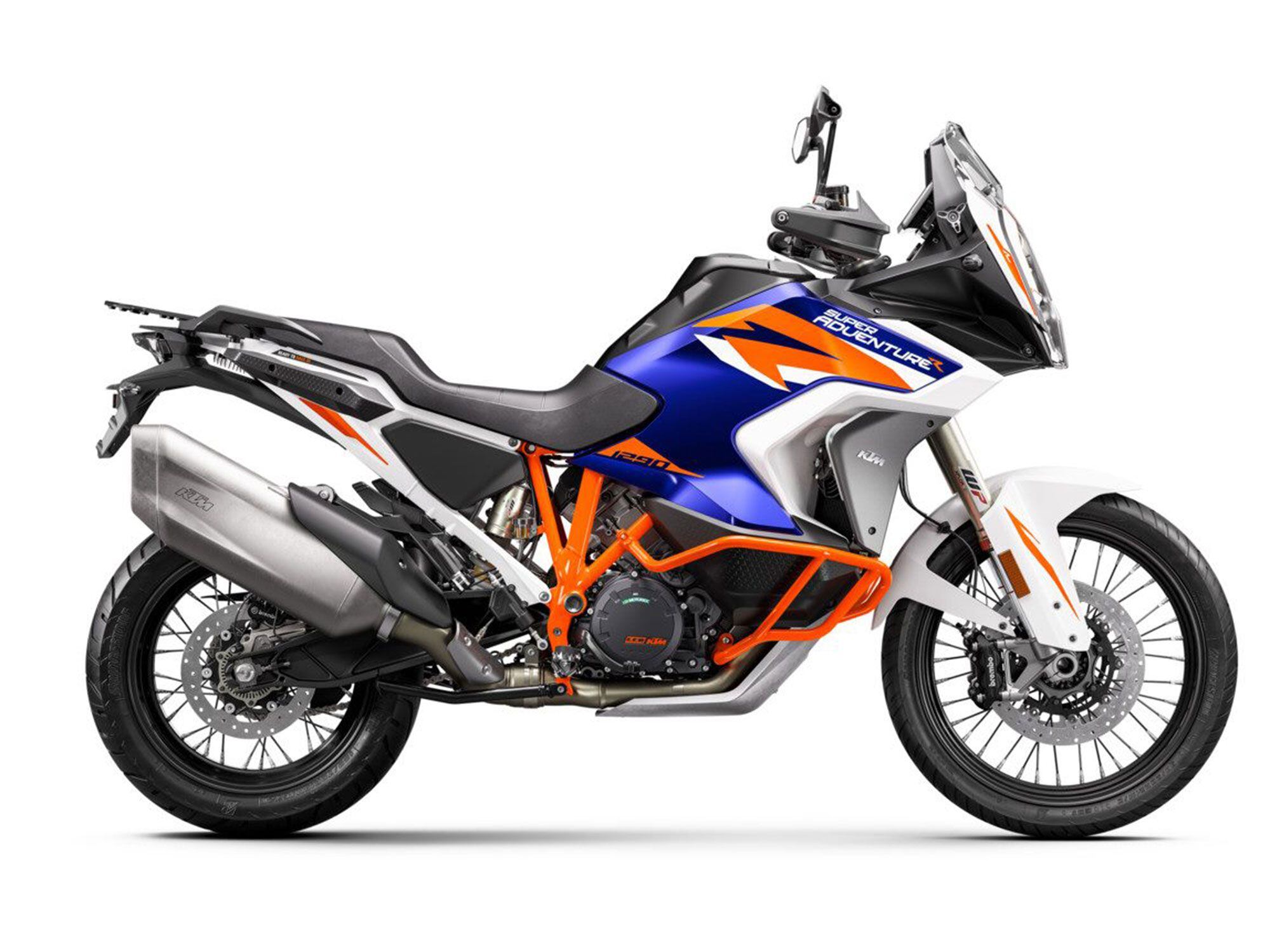 The 2022 KTM 1290 Super Adventure R comes Stateside in fall 2021, and features a new three-part fuel tank, a lower seat height, and chassis tweaks for better performance.