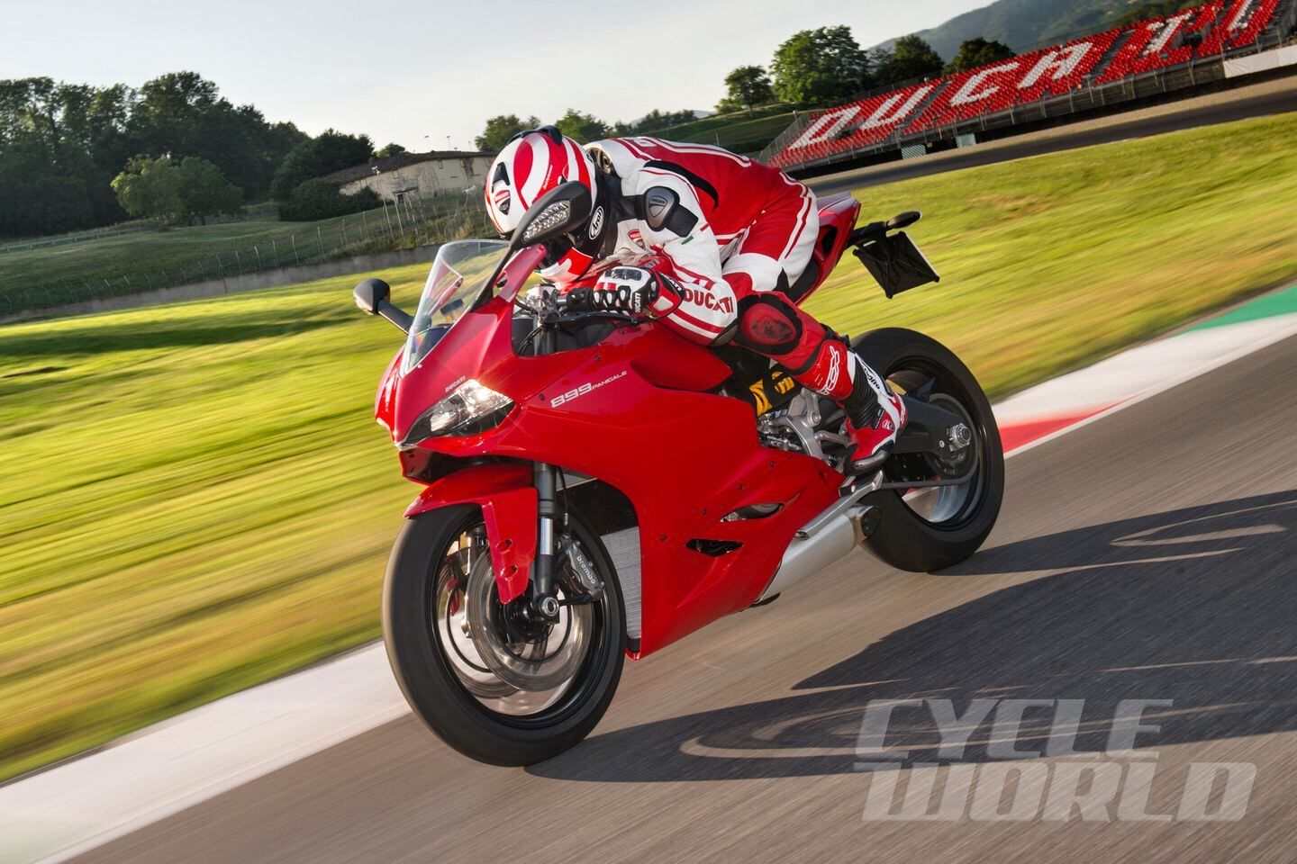 Panigale deals 899 hp