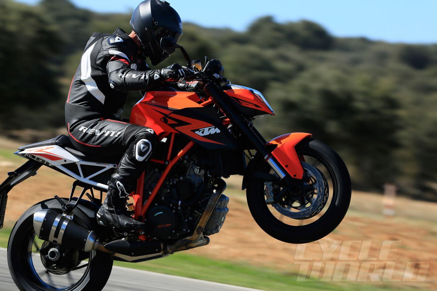 Супермото KTM 1290 super Duke