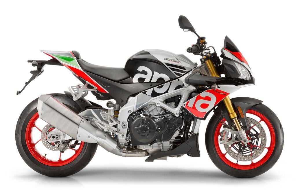 Aprilia unveils 2017 RSV4 and Tuono V4 1100 series | Cycle World