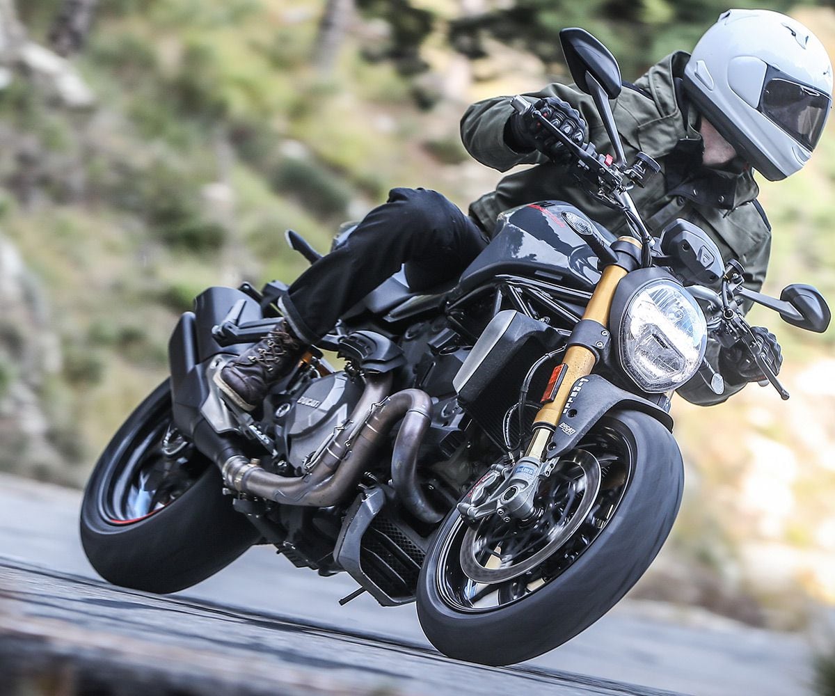 The 2017 Ducati Monster 1200 S Is Ducati's Return To The Monster's Roots |  Cycle World