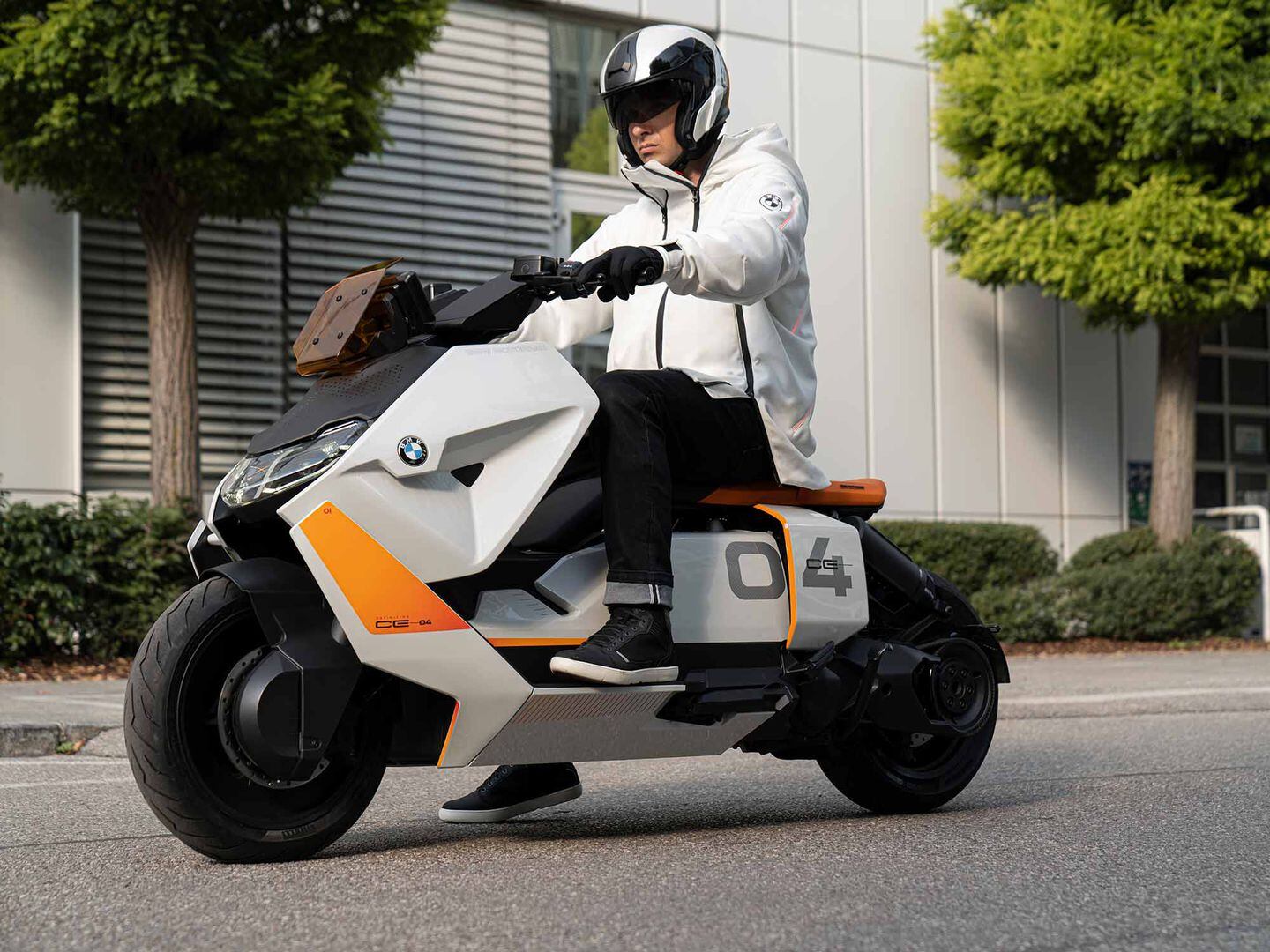 BMW Definition CE 04 Scooter | Cycle World