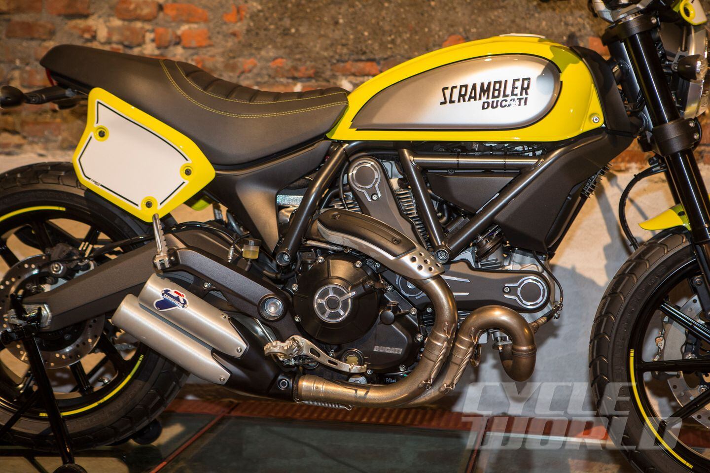 2016 Ducati Scramber Flat Track Pro & Scrambler Sixty2 | Cycle World