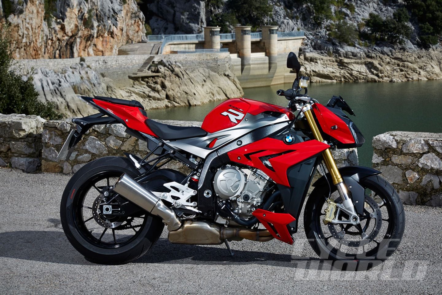 2014 BMW S1000R Naked Bike DYNO RUN VIDEO & PERFORMANCE CHART