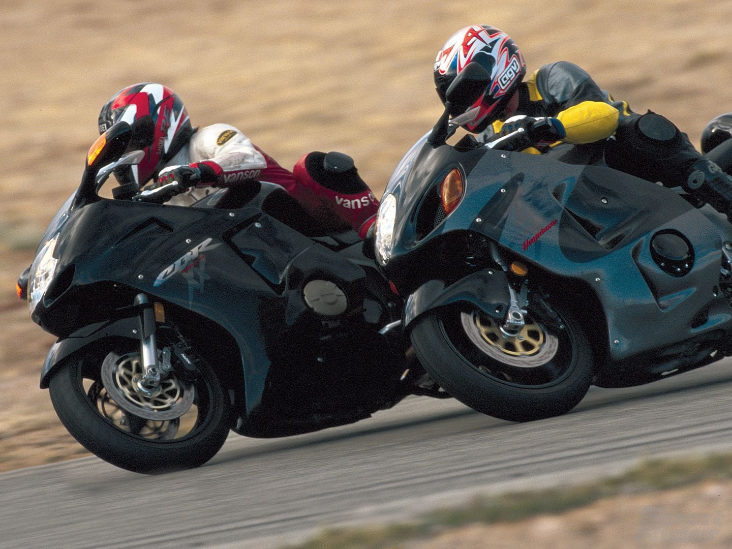 SR Archive: Suzuki GSX1300R Hayabusa versus Honda CBR1100XX 