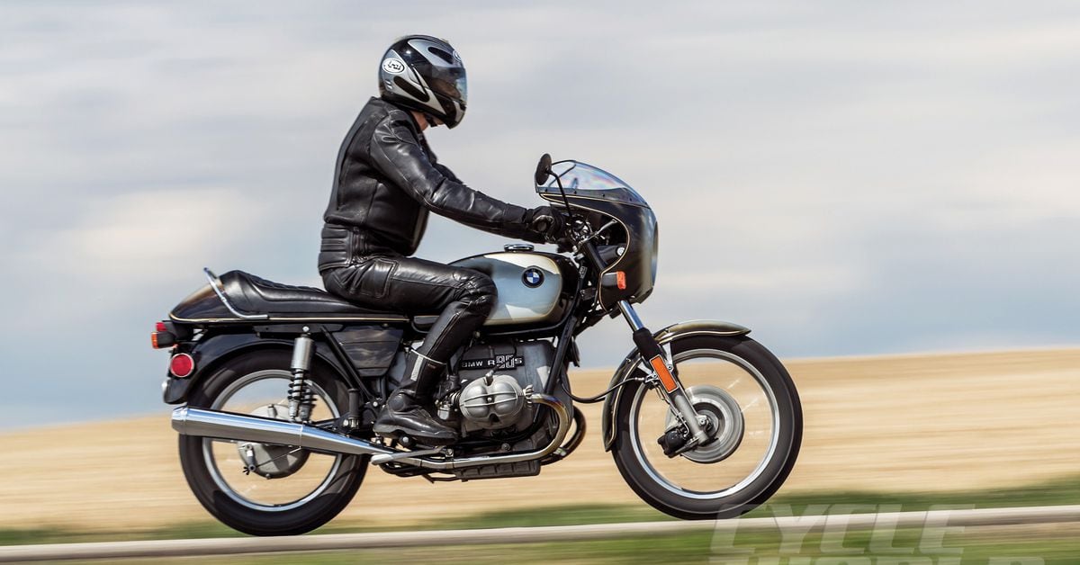 The BMW R90S Motorcycle That Invented Sport-Touring | Cycle World