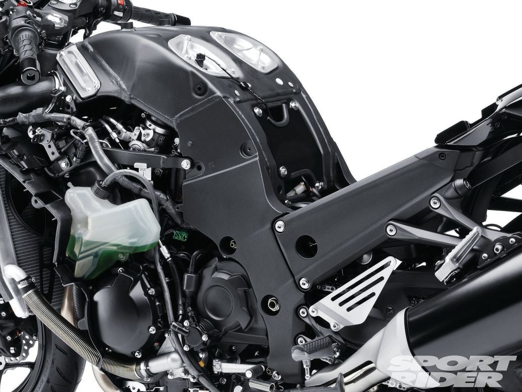 2012 Kawasaki ZX-14R | The New King Cometh | Cycle World