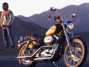 2000 harley 2024 sportster 883