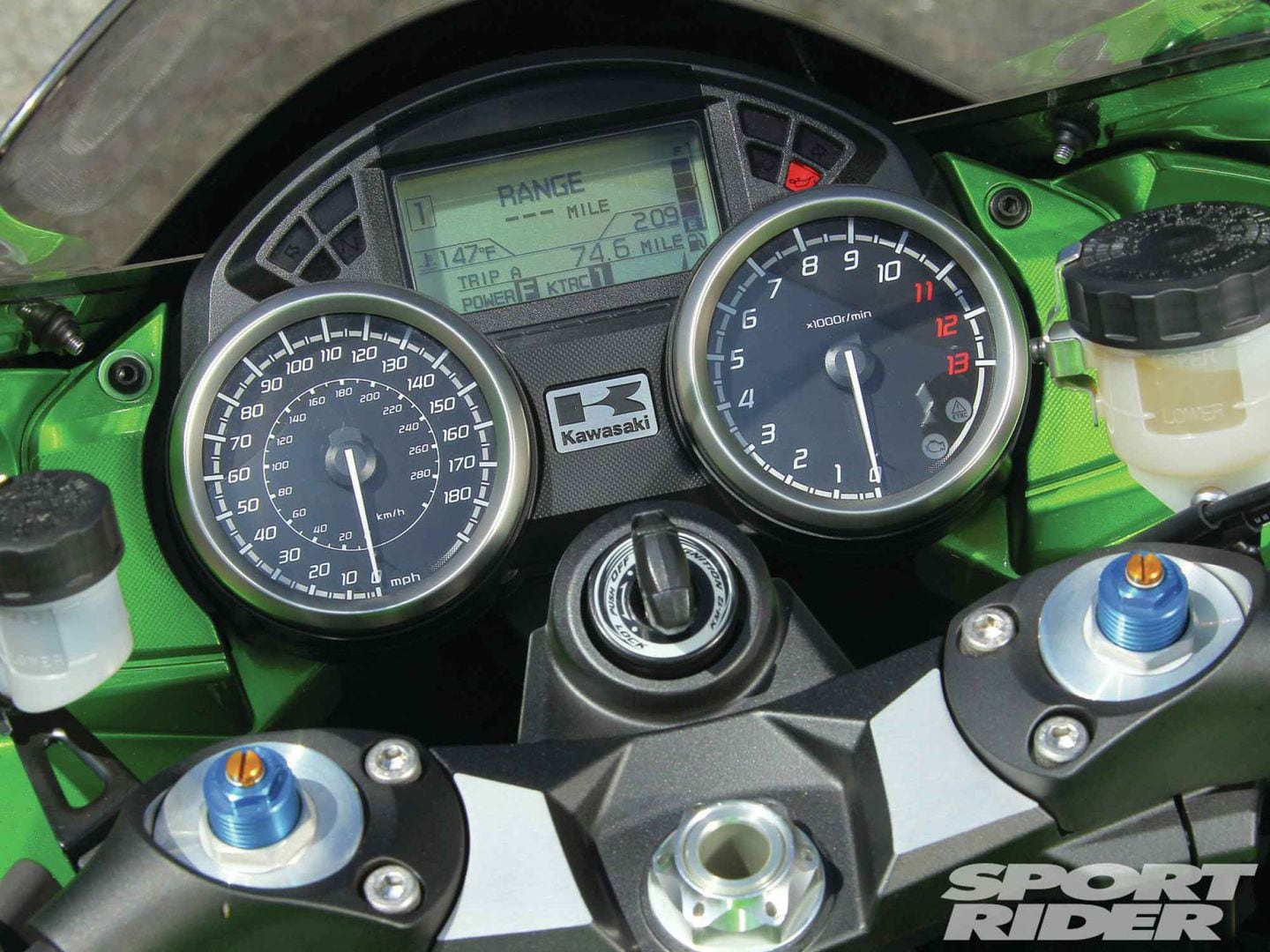 2012 Kawasaki ZX-14R vs Suzuki Hayabusa | Cycle World