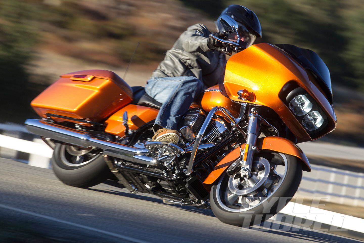 2015 Harley-Davidson Road Glide Tourer Motorcycle Review- First Ride ...