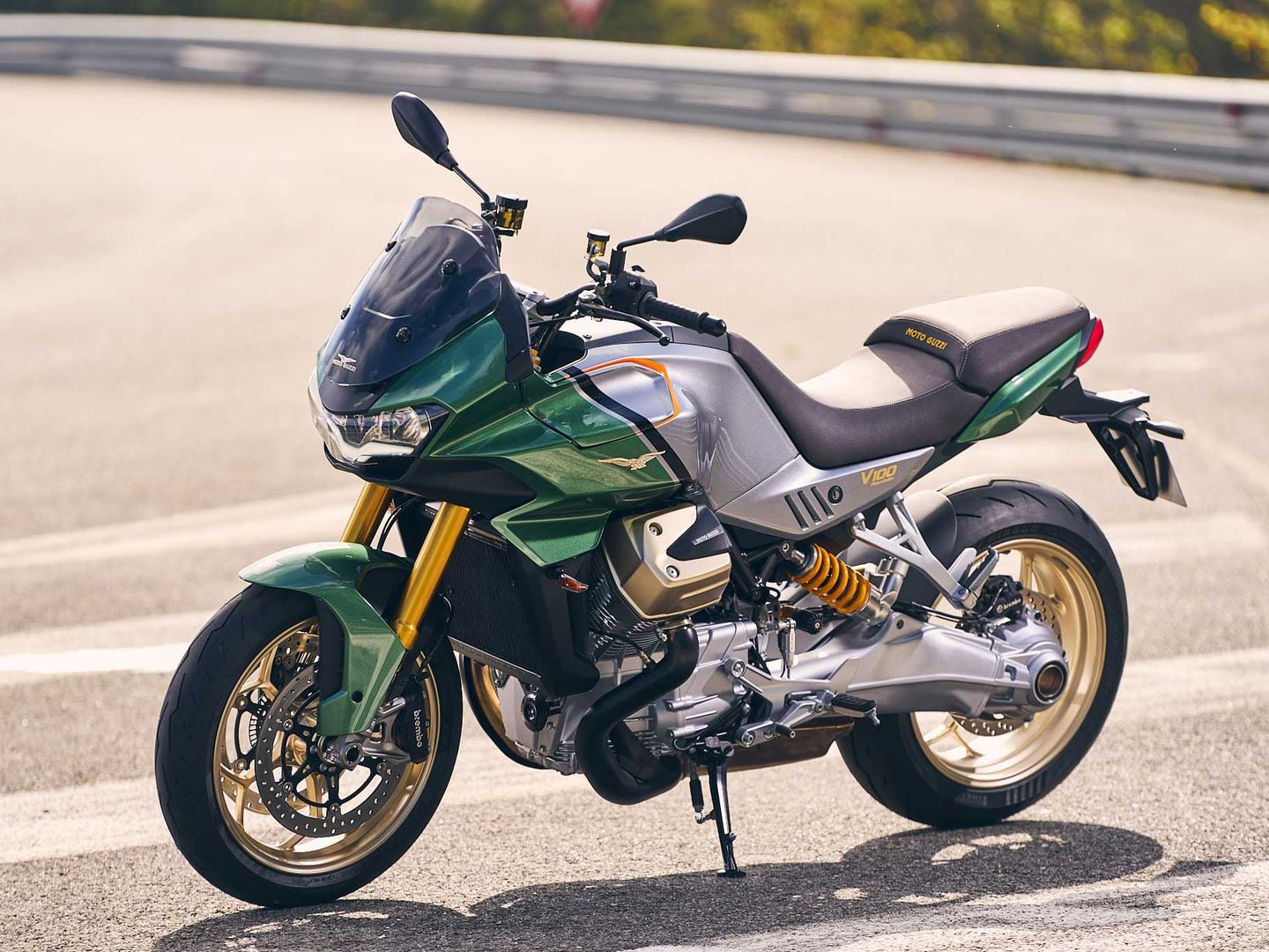metalen helper De daadwerkelijke Moto Guzzi V100 EICMA 2021 | Cycle World