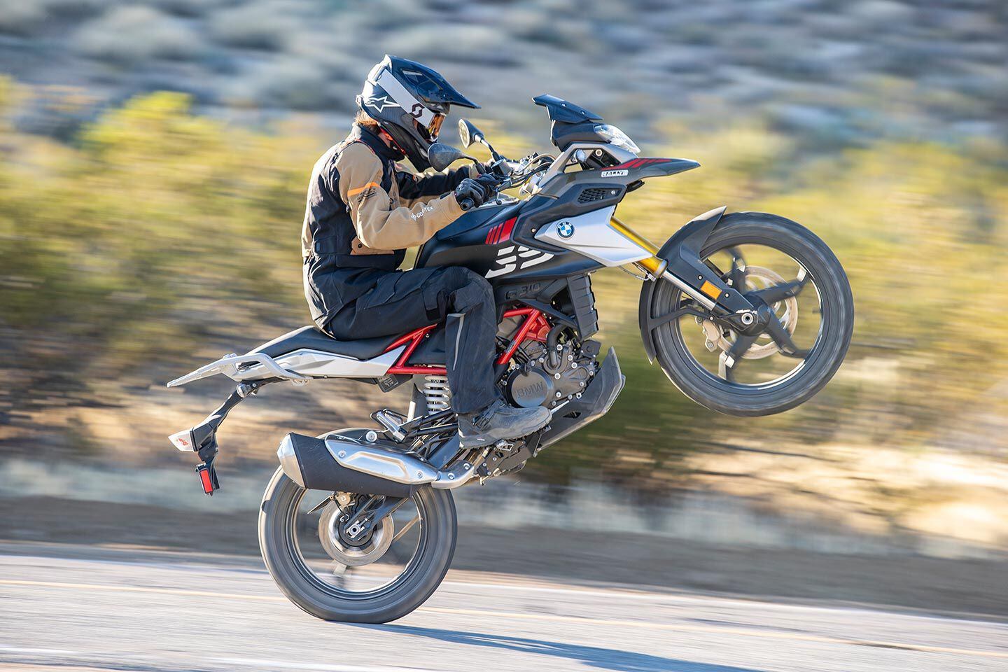 Yes, the G 310 GS is certainly capable of wheelies.