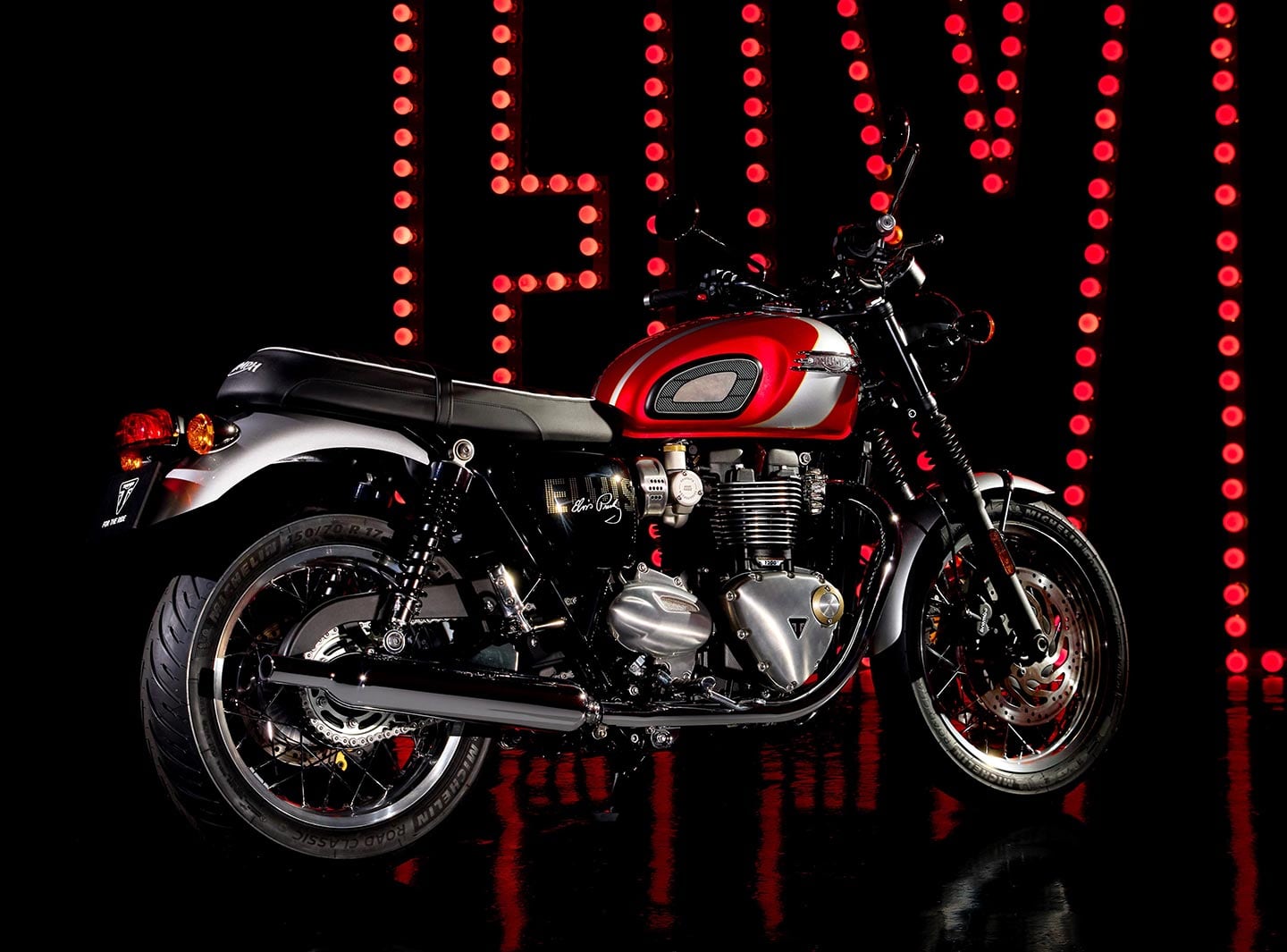 High-quality chrome finishes on the exhaust add a rich, premium touch to the Elvis bikes.