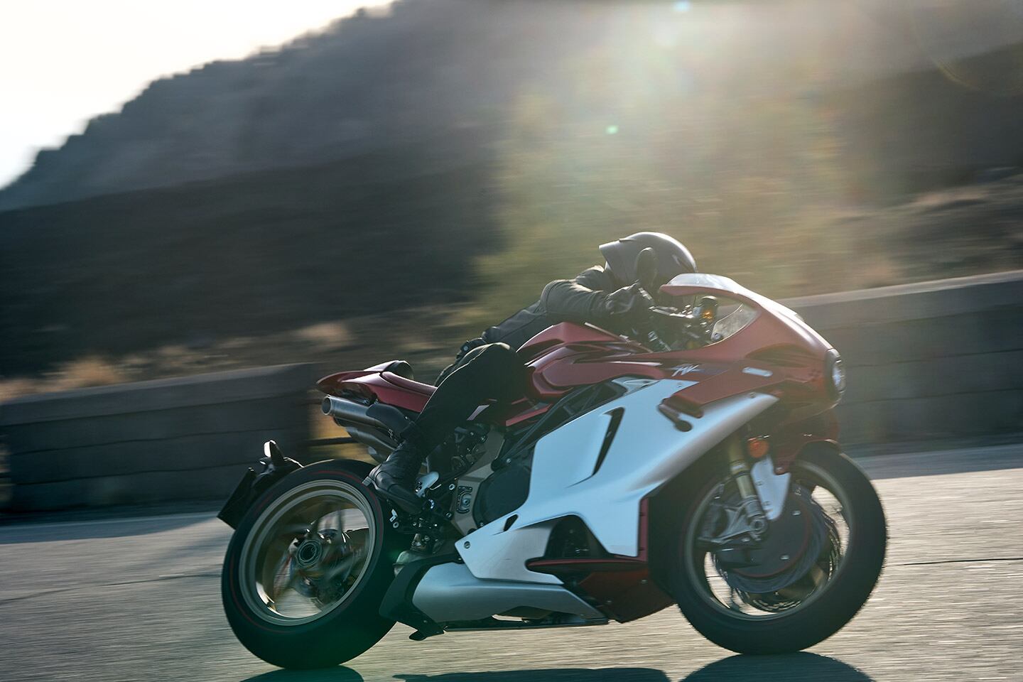 MV Agusta sortira-t-il une Superveloce 1000 standard cet automne à l'EICMA ?