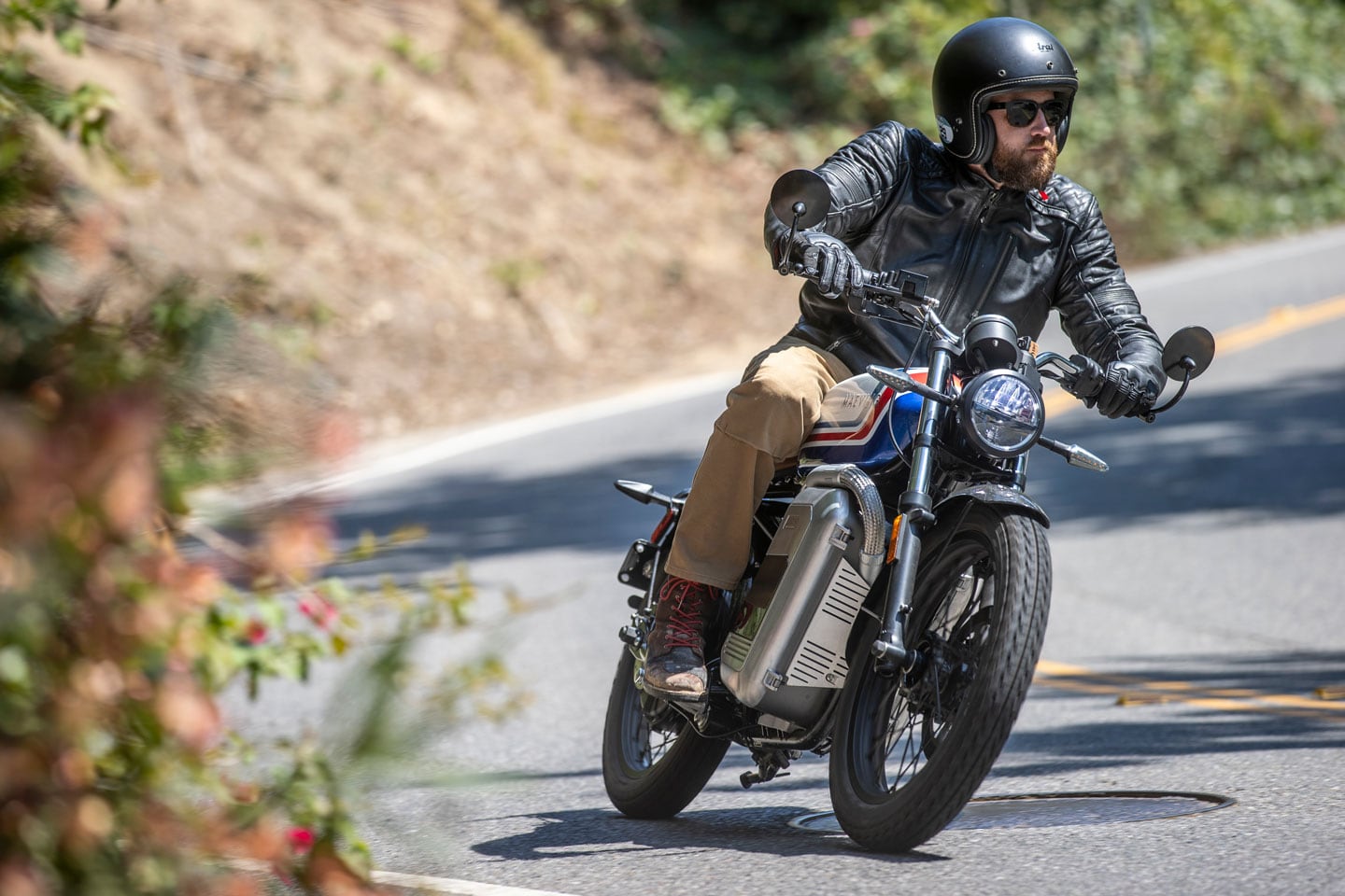 You won’t exactly be hunting for remote canyon roads, but it’s possible to have a little fun if your commute includes a few twisty corners.