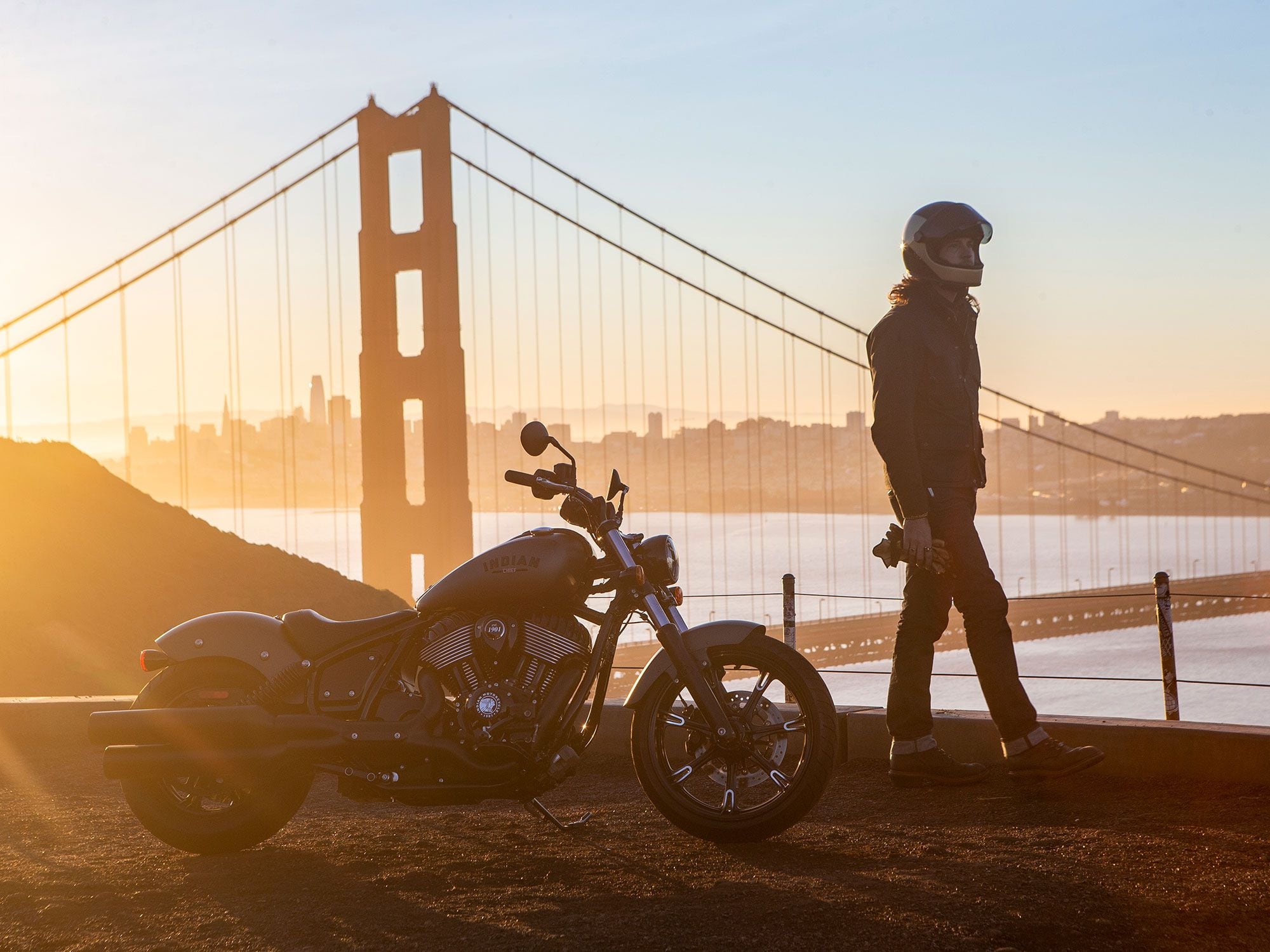 Like a postcard, Indian’s new Big Twin sits before a silhouette of the Golden Gate Bridge in the background.