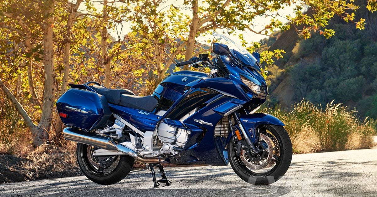 2016 Yamaha FJR1300A & FJR1300ES Sport-Tourer FIRST LOOK Review, Photos ...