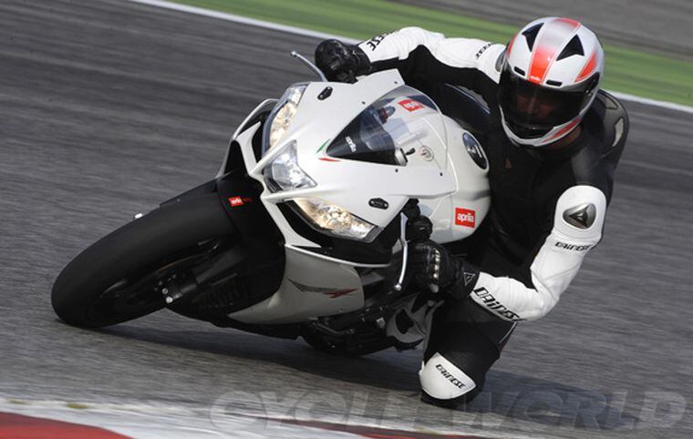 2010 Aprilia Rsv4 R First Look Review Aprilia Rsv4 R Photos Cycle World